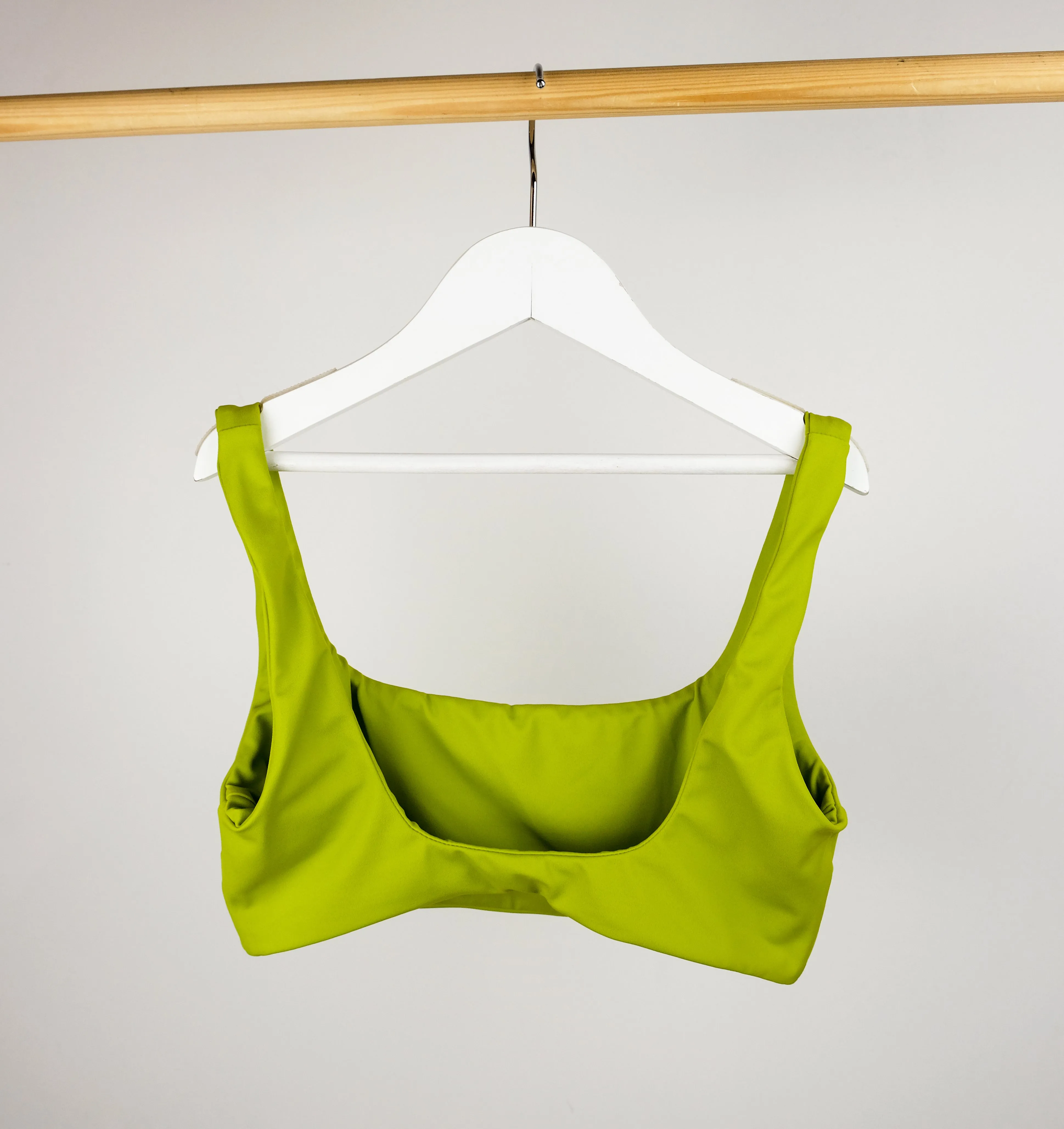 Crop bikini top & seamless brazilian bottoms set [Lime]