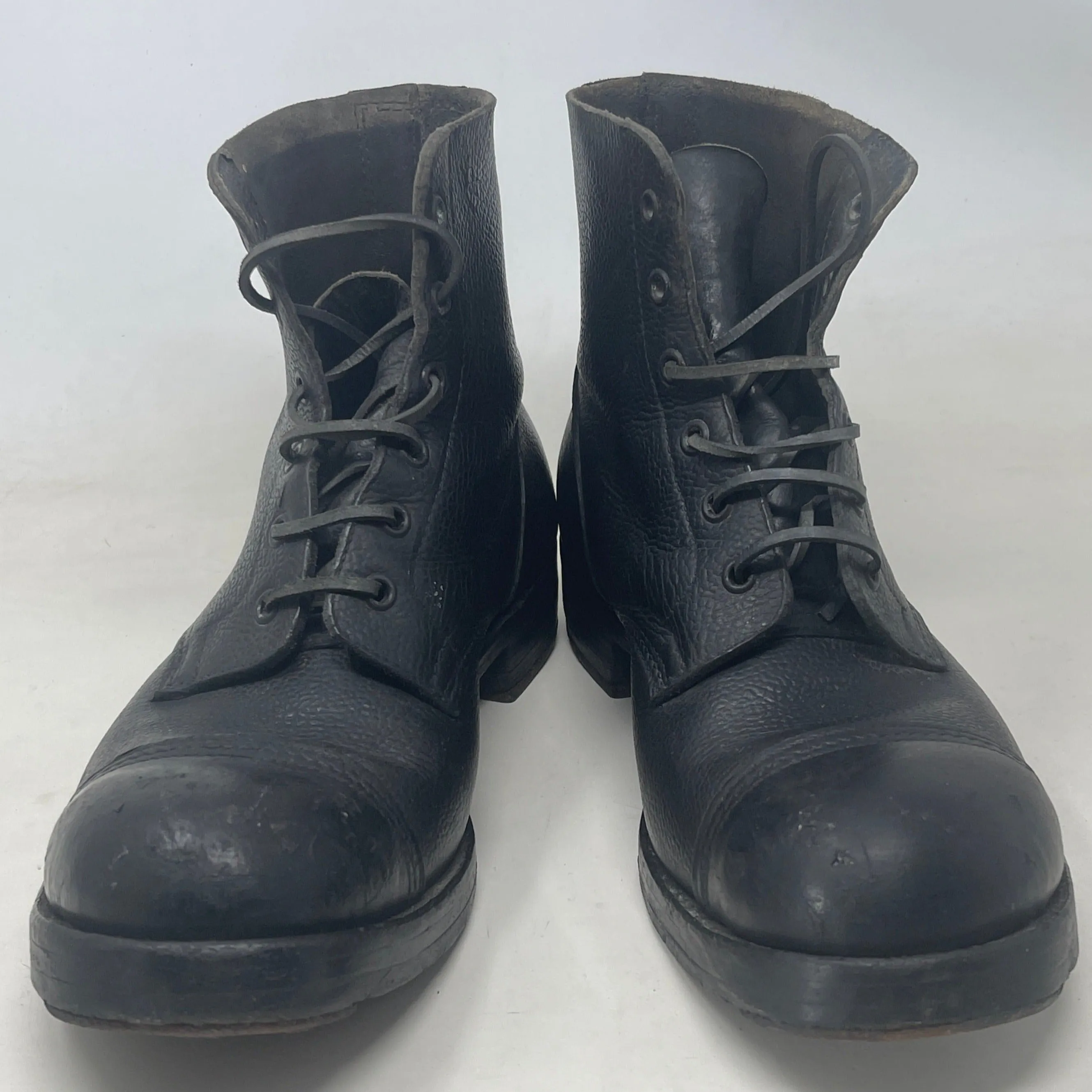 Original British Army Size 8 Pair of 1943 Dated  Ammo Boots